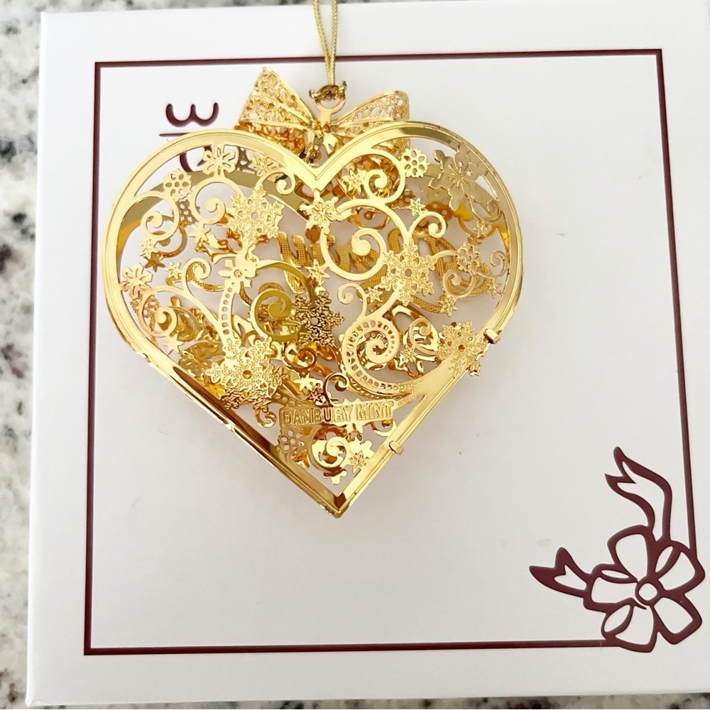 Danbury Mint Gold Christmas Ornaments Lot of 4 Heart Carolers Drummers Bear - Picture 6 of 8